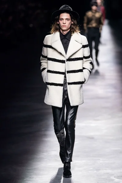Look 56